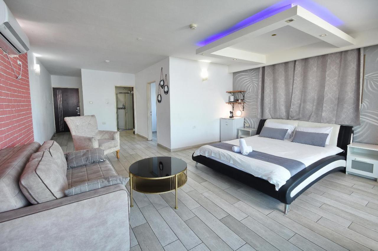 Nofim Suites Тиберия Екстериор снимка