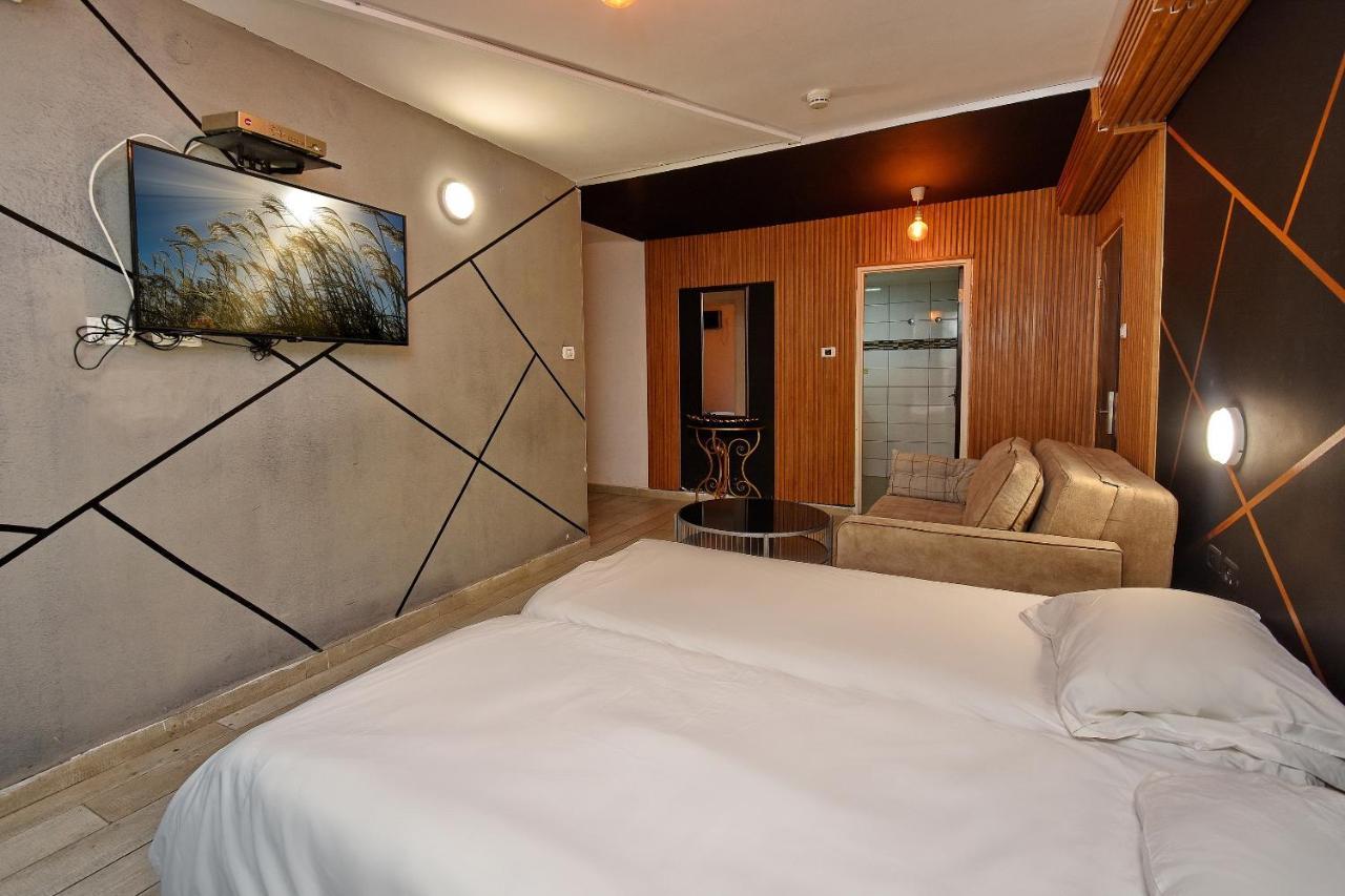 Nofim Suites Тиберия Екстериор снимка