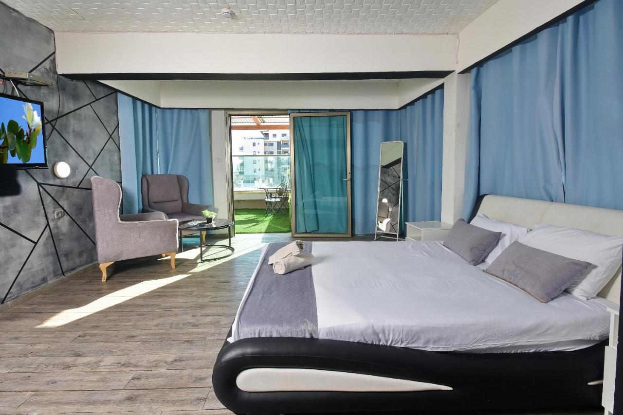 Nofim Suites Тиберия Екстериор снимка