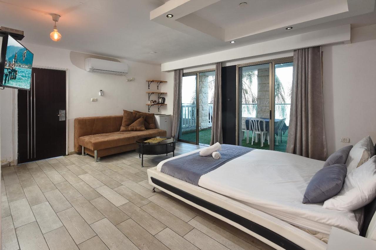 Nofim Suites Тиберия Екстериор снимка