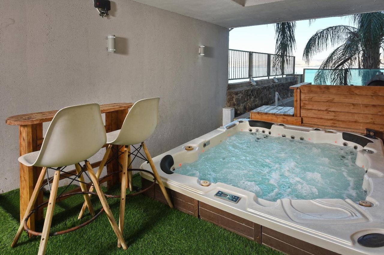 Nofim Suites Тиберия Екстериор снимка