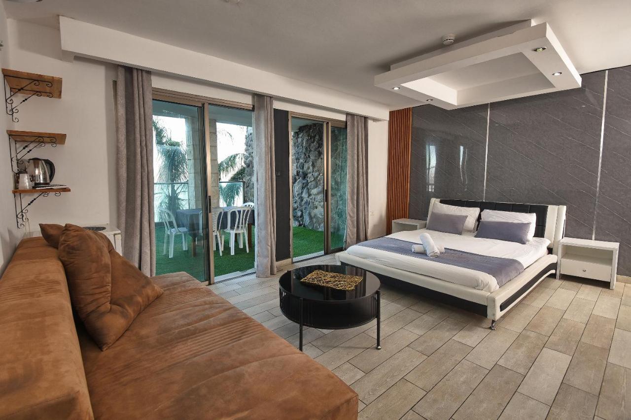 Nofim Suites Тиберия Екстериор снимка