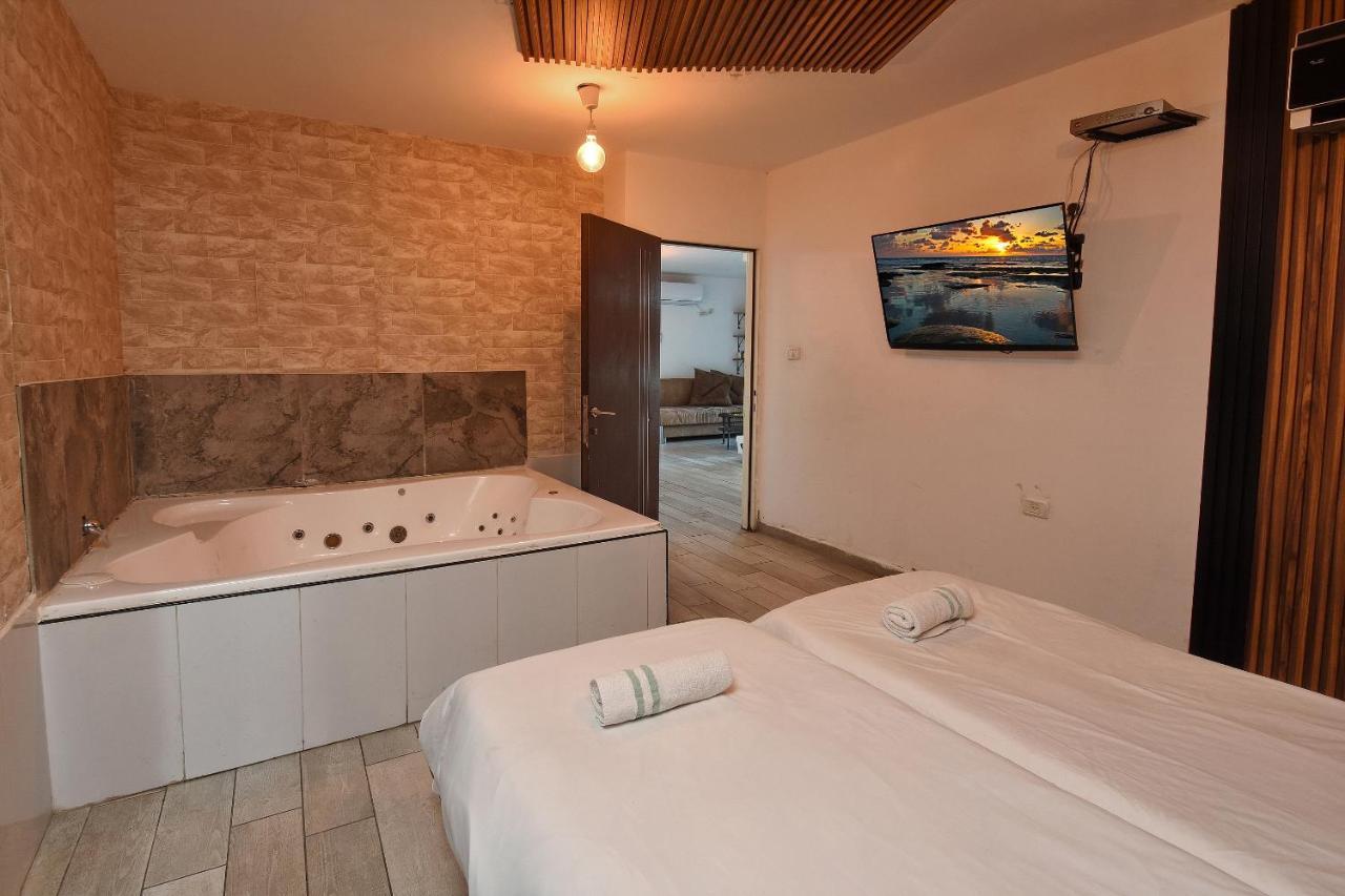 Nofim Suites Тиберия Екстериор снимка