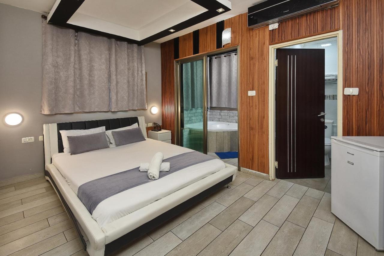 Nofim Suites Тиберия Екстериор снимка