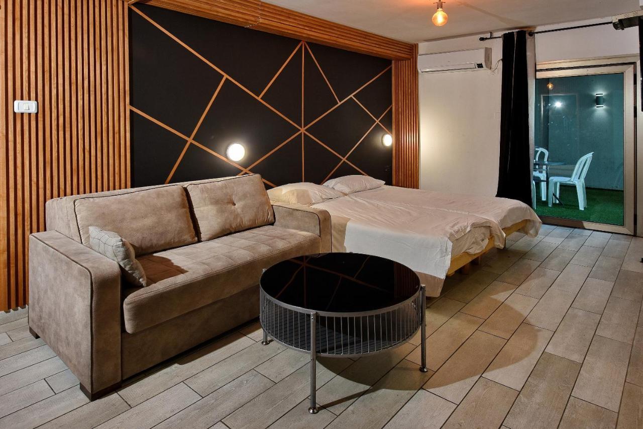 Nofim Suites Тиберия Екстериор снимка